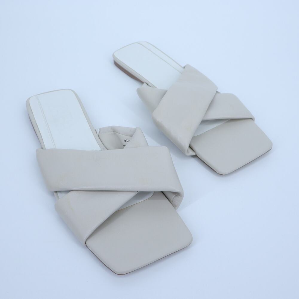ZARA Flat Padded Leather Sandals Off White Slip On Square Toe Women's 40/US 9